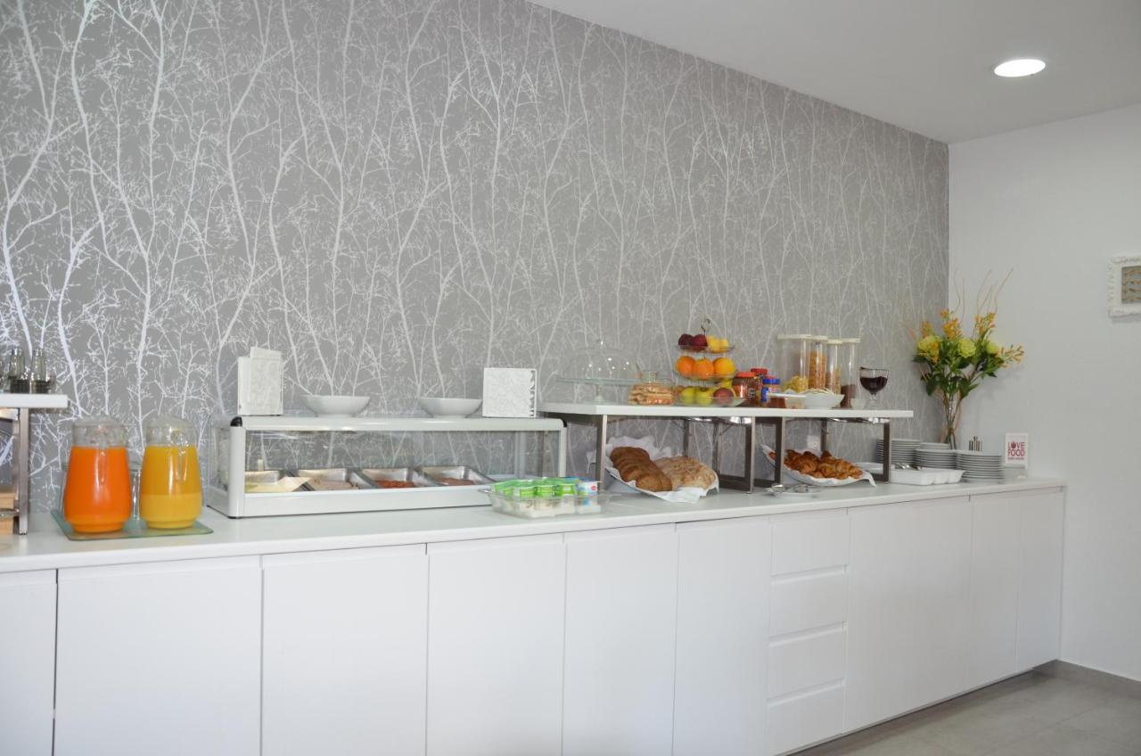 Abla Guest House การ์กาแวโลส ภายนอก รูปภาพ
