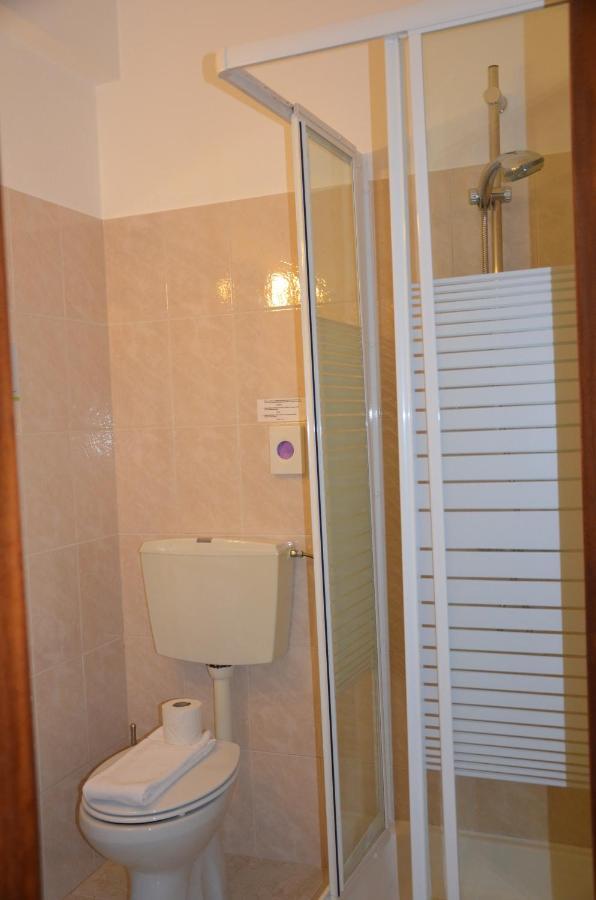 Abla Guest House การ์กาแวโลส ภายนอก รูปภาพ